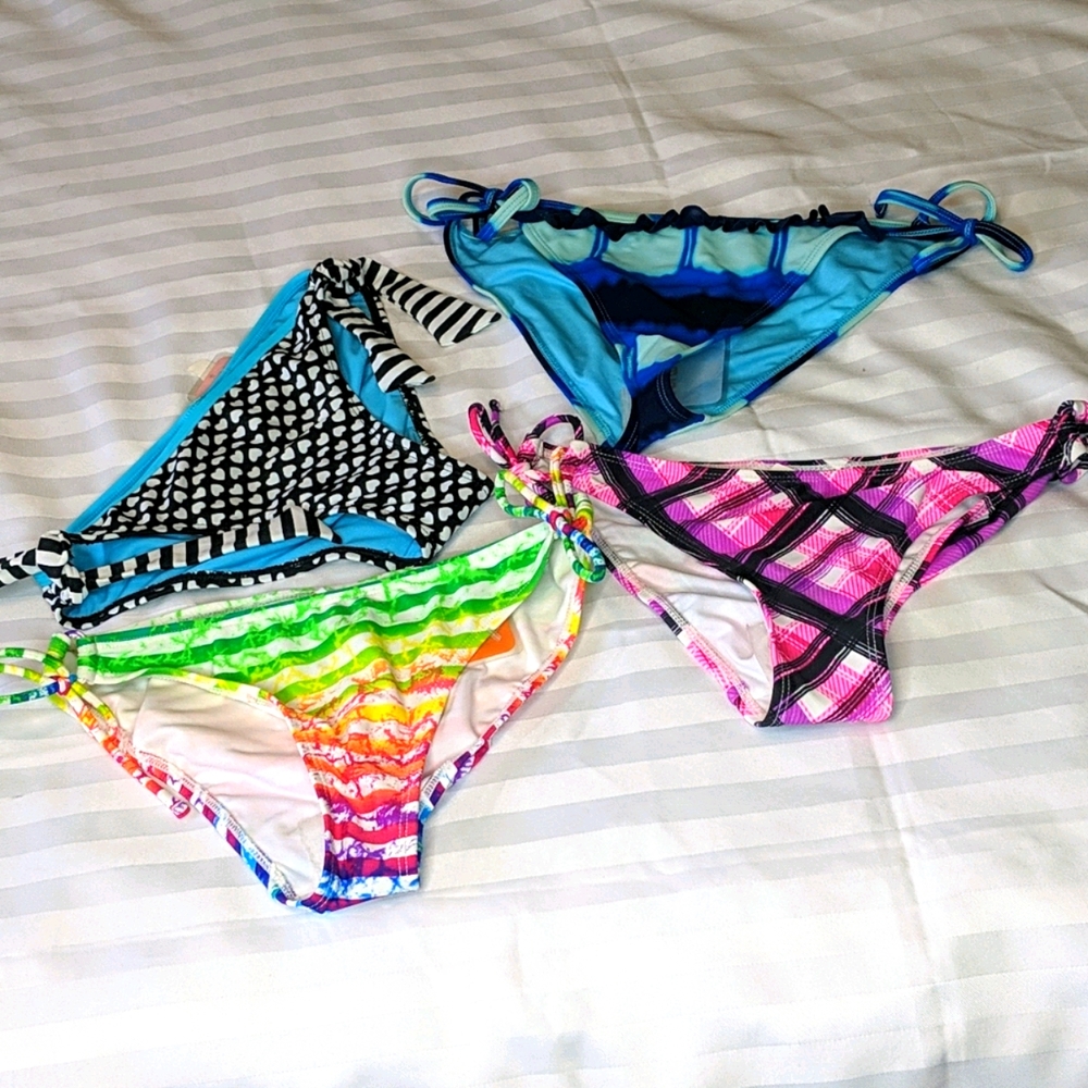 4 New Medium Bikini Bottoms In Mocean
